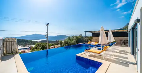 Villa Therapy  620